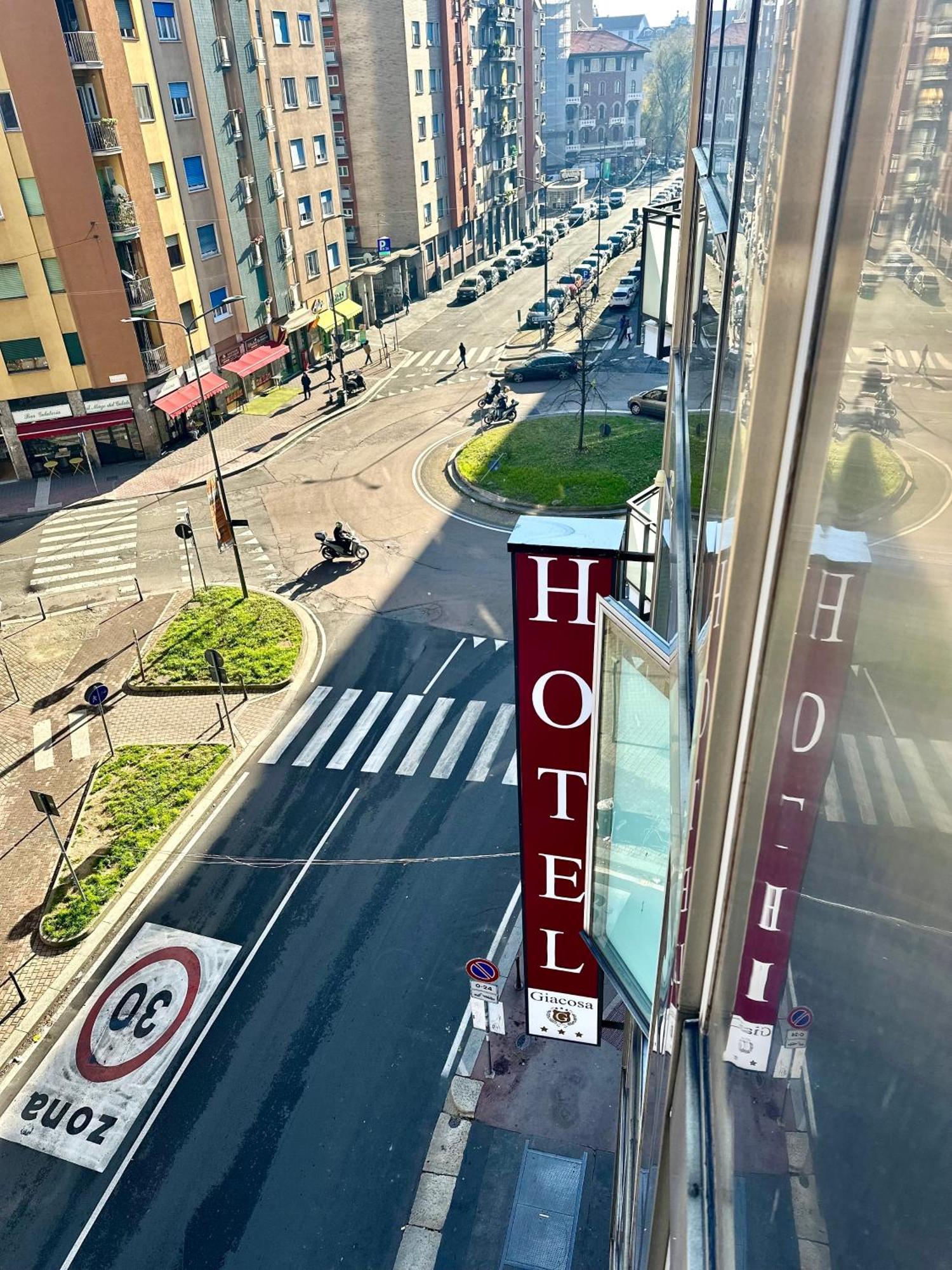 Hotel Giacosa Milano Exterior foto
